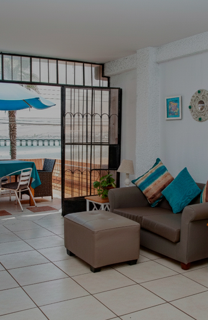 sala de bungalow frente al mar en cerro azul